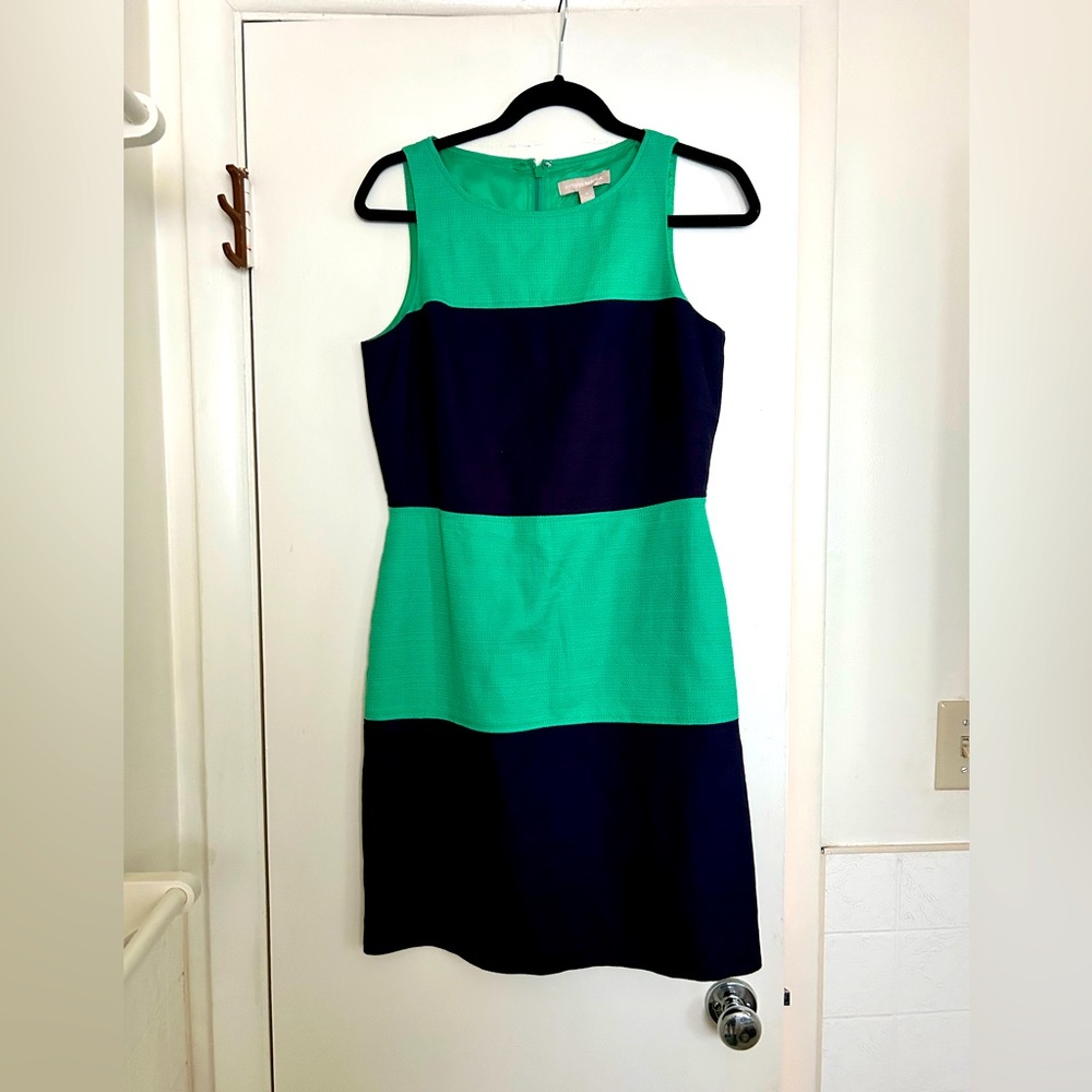Banana republic size 6 green and navy striped dress.